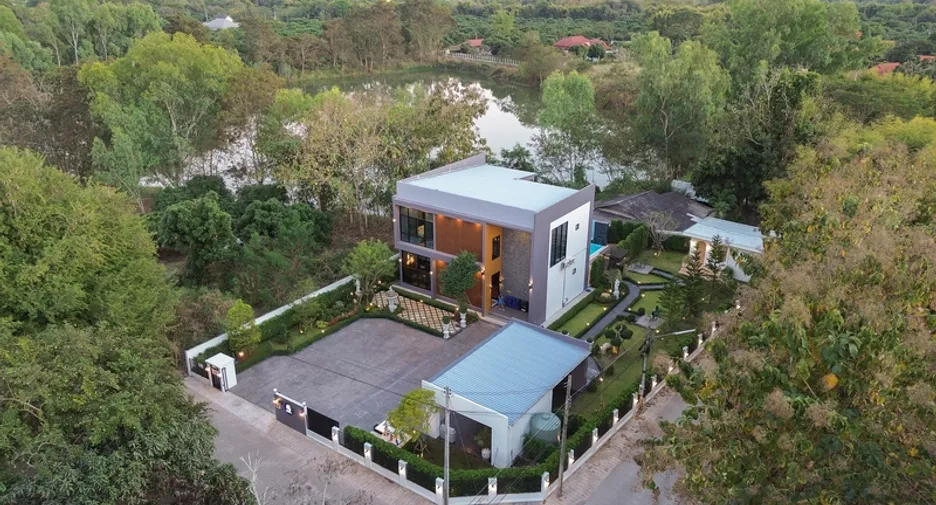 For sale 4 bedrooms villa in San Sai, Chiang Mai