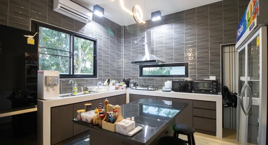 For sale 4 bedrooms villa in San Sai, Chiang Mai