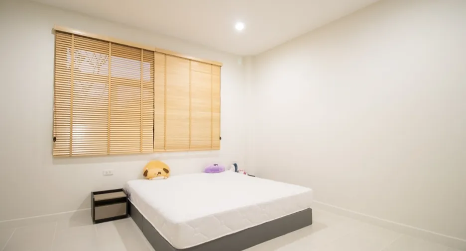 For sale 4 bedrooms villa in San Sai, Chiang Mai
