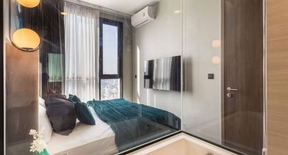 For rent 3 bedrooms condo in Watthana, Bangkok