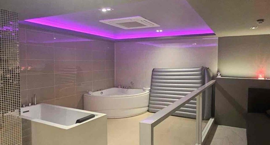 For sale and for rent 8 bedrooms retail Space in Watthana, Bangkok