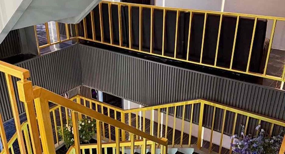 For sale and for rent 8 bedrooms retail Space in Watthana, Bangkok