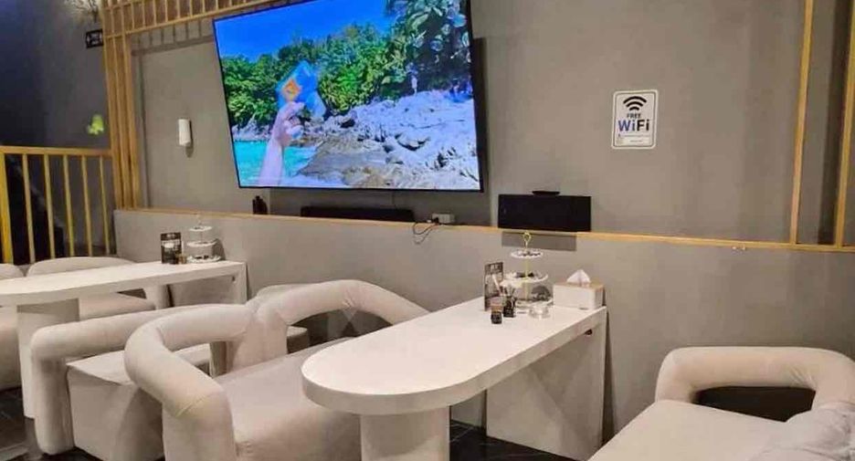 For sale and for rent 8 bedrooms retail Space in Watthana, Bangkok