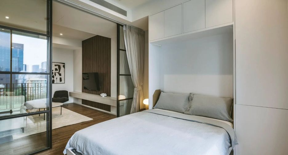 À louer 2 chambres condo à Pathum Wan, Bangkok