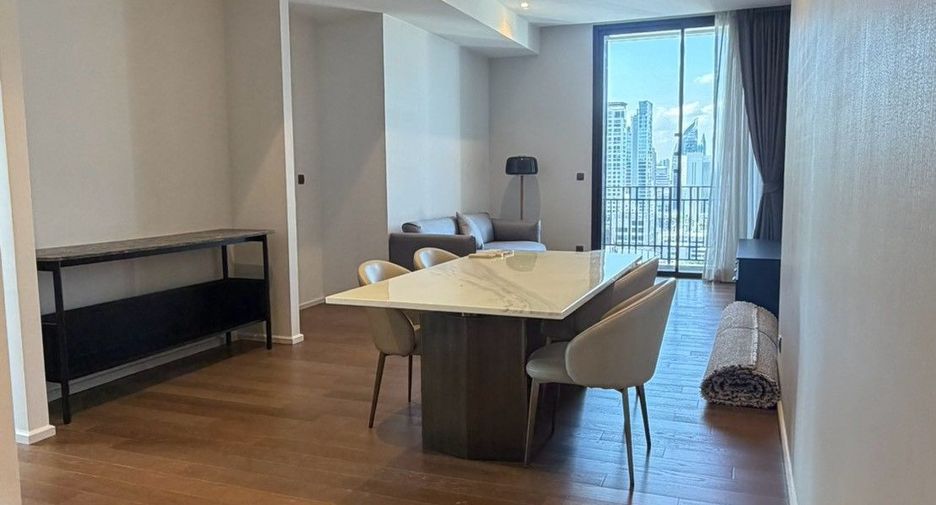 For rent 2 bedrooms condo in Pathum Wan, Bangkok