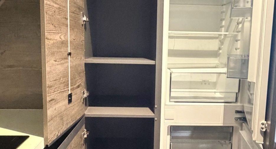 For rent 2 bedrooms condo in Pathum Wan, Bangkok