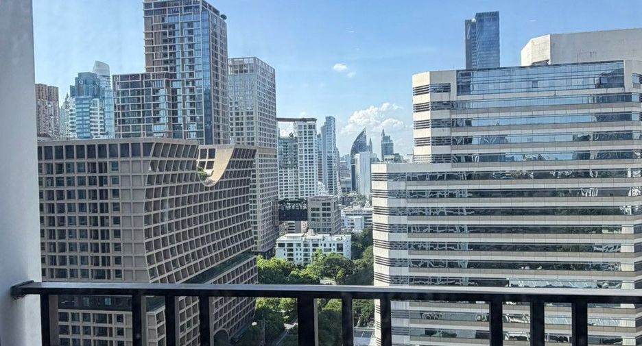 For rent 1 bed condo in Pathum Wan, Bangkok