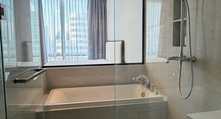 For rent 1 bed condo in Pathum Wan, Bangkok