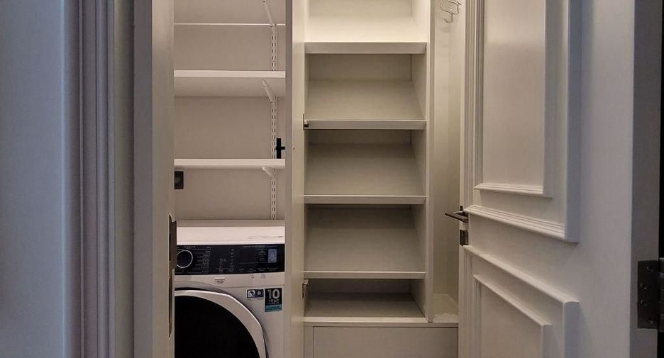 For rent 1 bed condo in Pathum Wan, Bangkok
