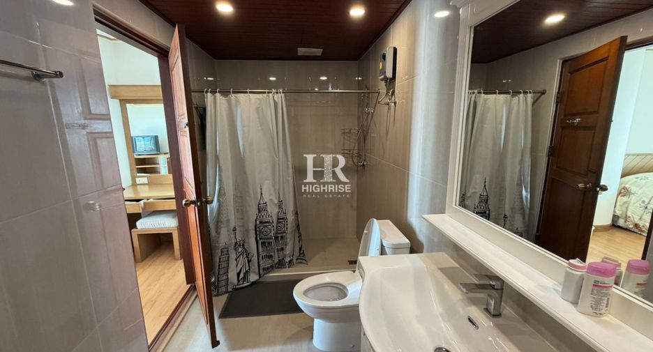 For sale 3 bedrooms condo in Bang Lamung, Chonburi