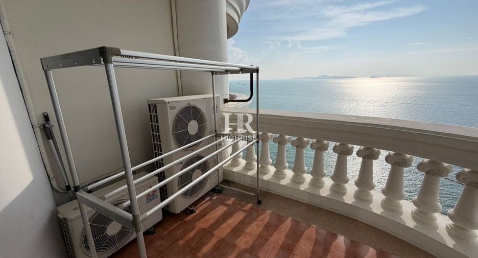 For sale 3 bedrooms condo in Bang Lamung, Chonburi