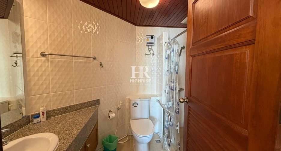 For sale 3 bedrooms condo in Bang Lamung, Chonburi