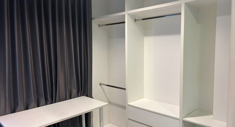 For sale 2 bedrooms condo in Mueang Samut Prakan, Samut Prakan
