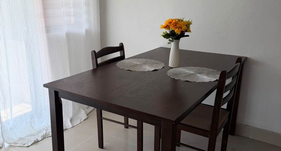 For rent 4 bedrooms townhouse in Jomtien, Pattaya