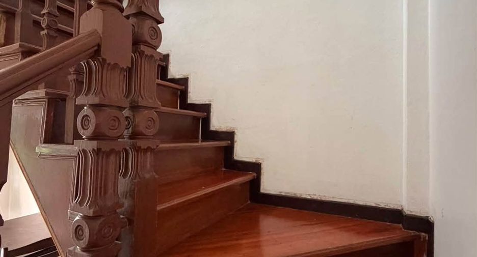 For rent 4 bedrooms townhouse in Jomtien, Pattaya