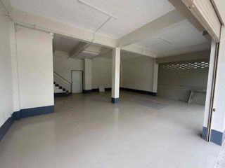 Local comercial en alquiler de 2 habitaciones en Bang Lamung, Chonburi