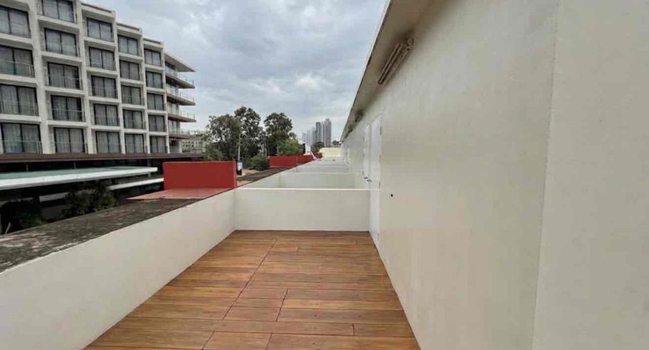 Local comercial en alquiler de 2 habitaciones en Bang Lamung, Chonburi
