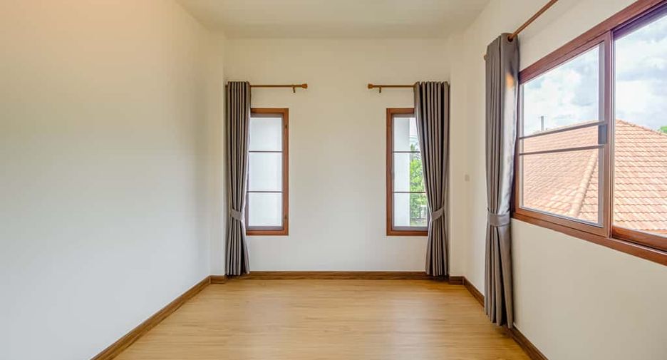 For sale 4 bedrooms house in Hang Dong, Chiang Mai