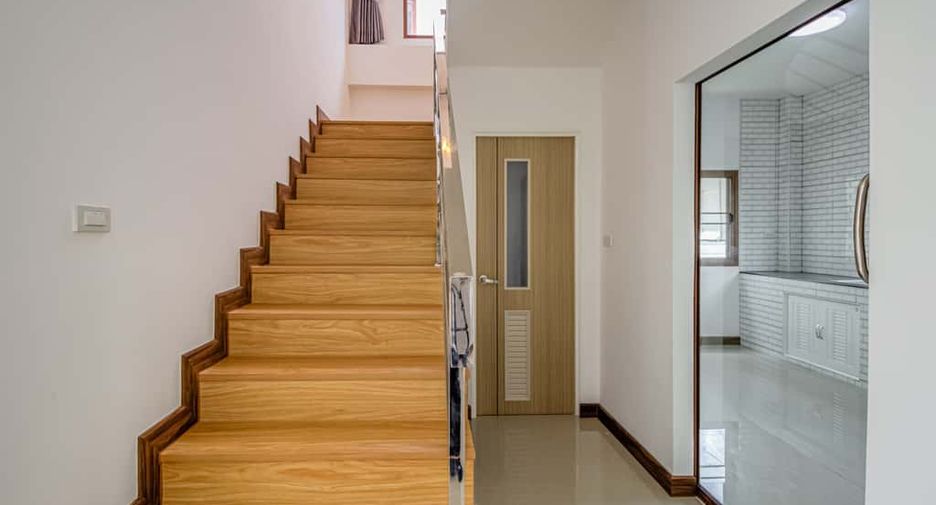 For sale 4 bedrooms house in Hang Dong, Chiang Mai