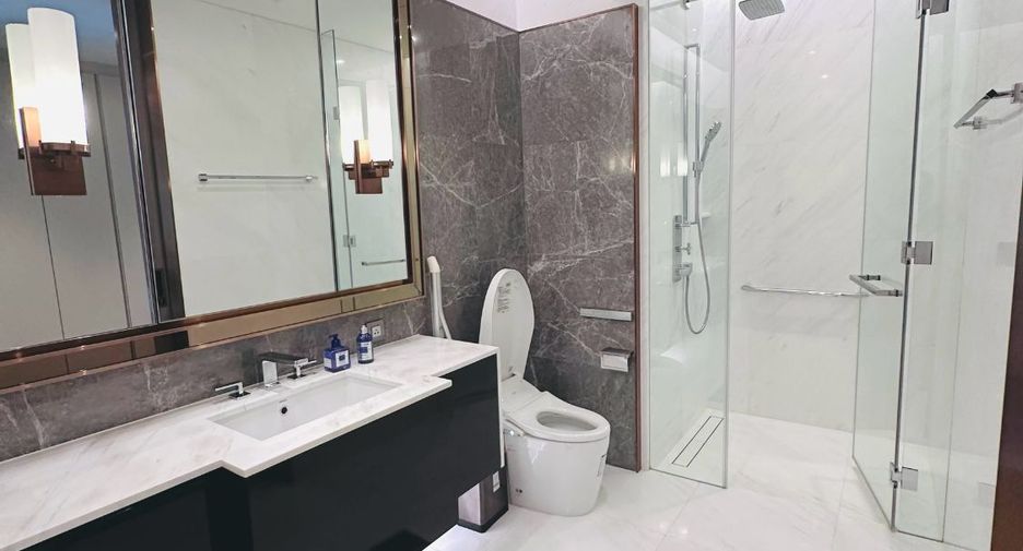 For rent 1 bed condo in Pathum Wan, Bangkok