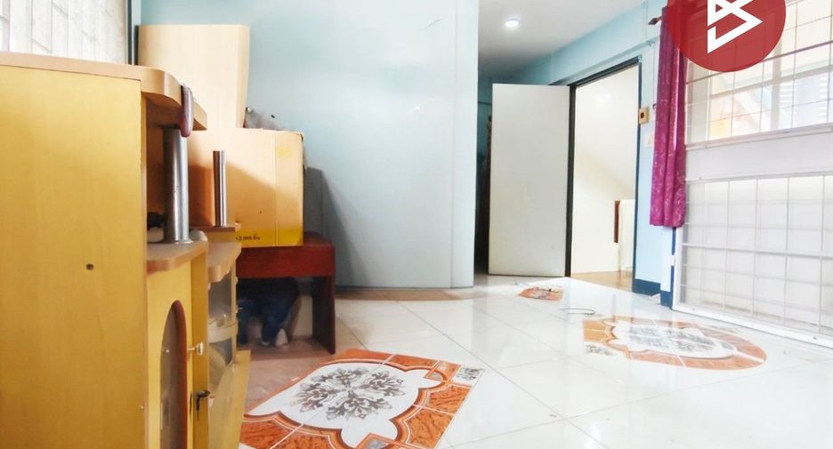 For sale 3 bedrooms townhouse in Bang Sue, Bangkok