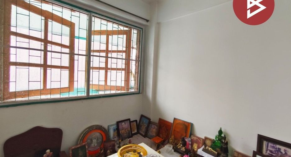 For sale 3 bedrooms townhouse in Bang Sue, Bangkok