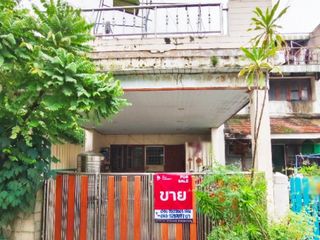 For sale 3 bedrooms townhouse in Bang Sue, Bangkok