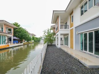For sale 3 ベッドルーム house in Mueang Samut Sakhon, Samut Sakhon