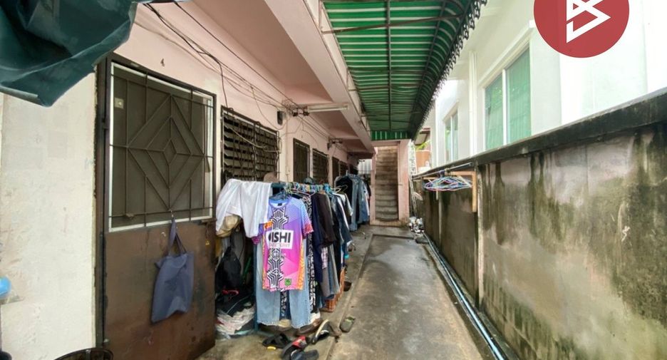 For sale serviced apartment in Mueang Samut Prakan, Samut Prakan