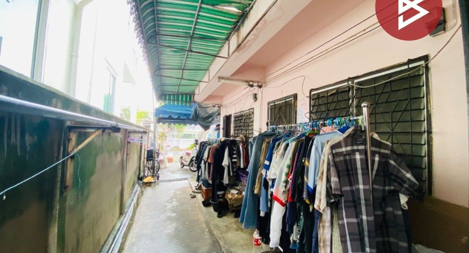 For sale serviced apartment in Mueang Samut Prakan, Samut Prakan