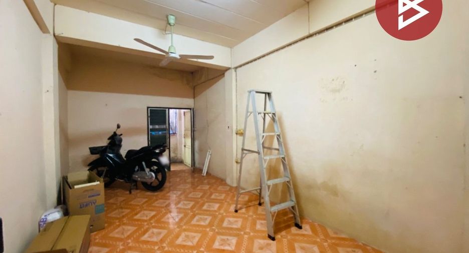 For sale serviced apartment in Mueang Samut Prakan, Samut Prakan