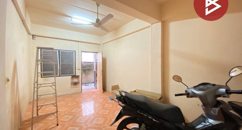 For sale serviced apartment in Mueang Samut Prakan, Samut Prakan