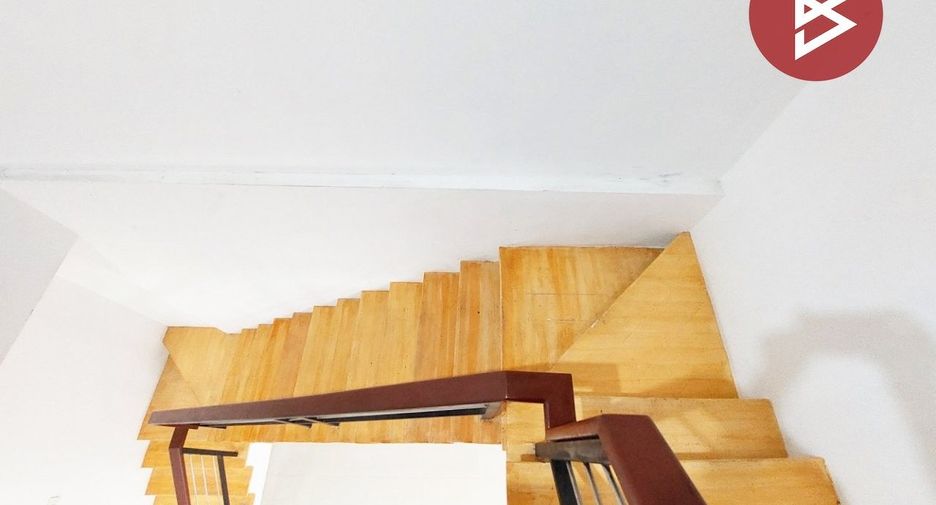 Reihenhaus zum Kauf mit 3 Zimmer in Ban Bueng, Chonburi
