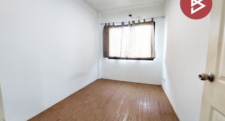 Reihenhaus zum Kauf mit 3 Zimmer in Ban Bueng, Chonburi