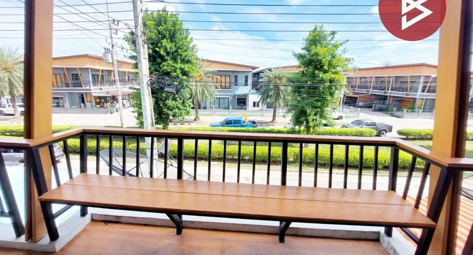 Reihenhaus zum Kauf mit 3 Zimmer in Ban Bueng, Chonburi