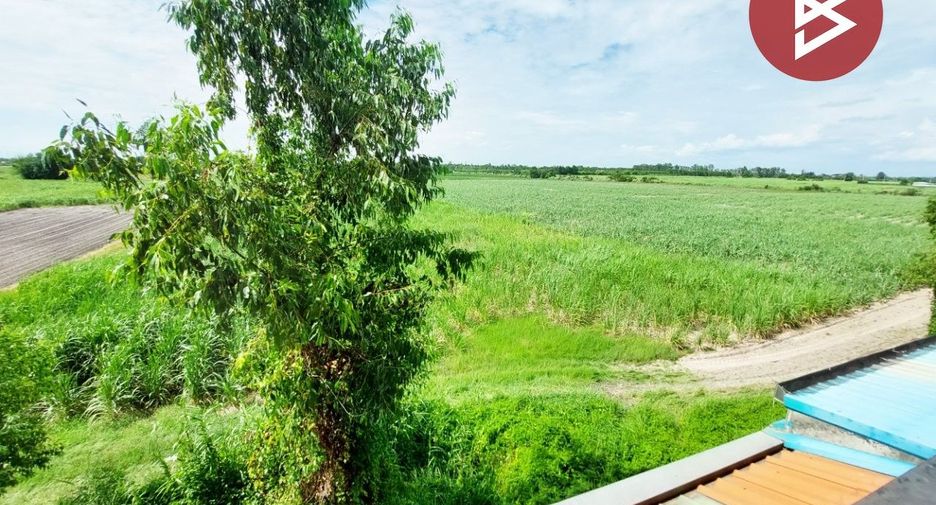 Reihenhaus zum Kauf mit 3 Zimmer in Ban Bueng, Chonburi