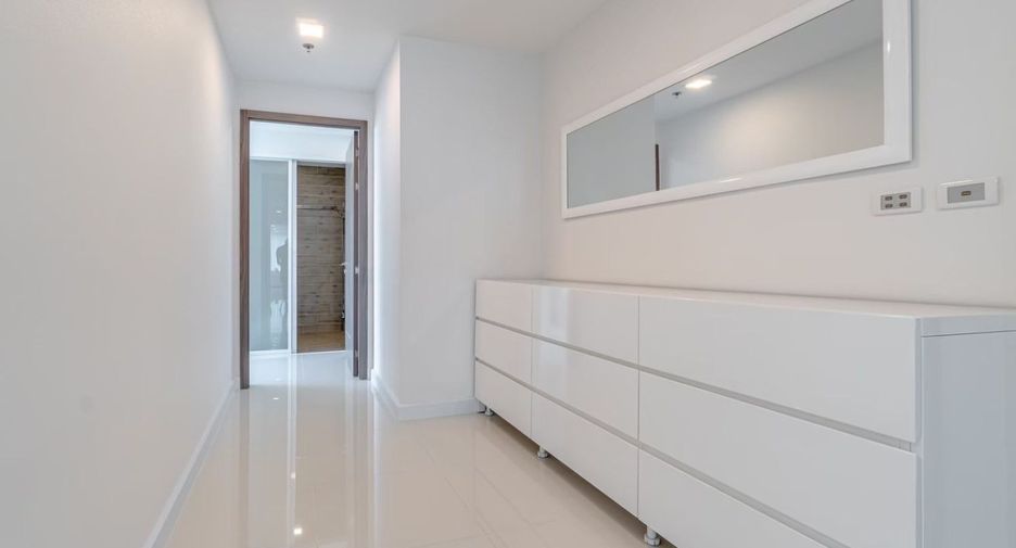 For sale 3 bedrooms condo in Bang Saray, Pattaya
