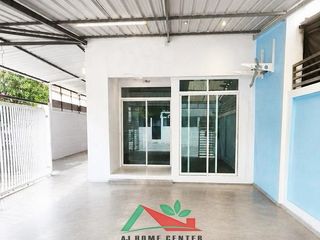 Продажа 3 спальни таунхаус в Лат Пхрао, Бангкок