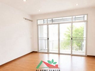 Продажа 3 спальни таунхаус в Лат Пхрао, Бангкок