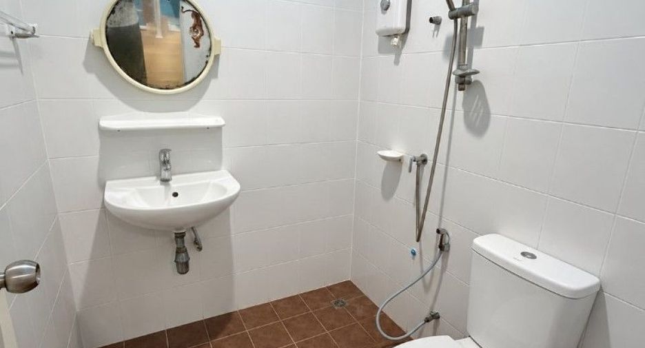 For sale 3 bedrooms townhouse in Phra Samut Chedi, Samut Prakan