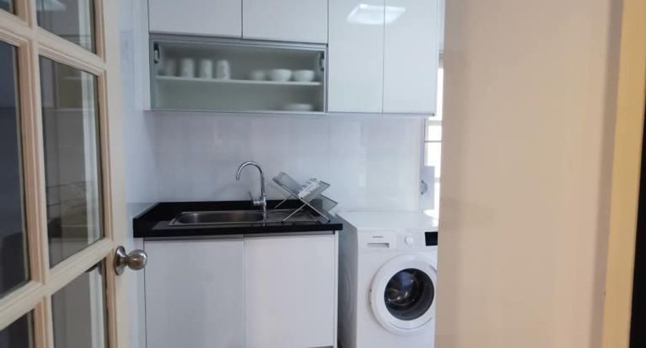 For rent 2 bedrooms apartment in Sathon, Bangkok