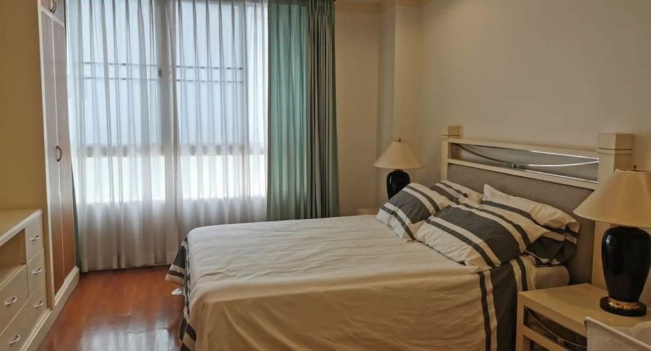 For rent 2 bedrooms apartment in Sathon, Bangkok
