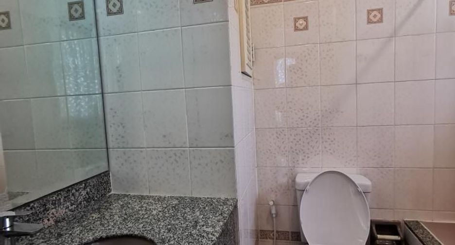 For rent 2 bedrooms apartment in Sathon, Bangkok