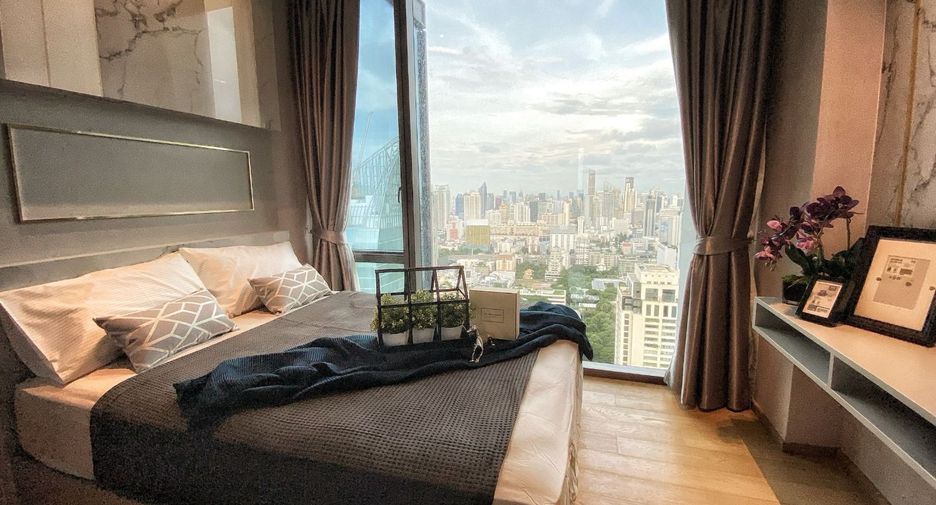 For rent 2 bedrooms condo in Pathum Wan, Bangkok