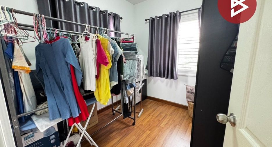 For sale 3 bedrooms house in Nong Chok, Bangkok