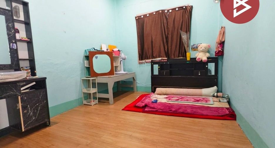 For sale 3 bedrooms house in Krathum Baen, Samut Sakhon