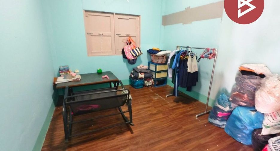 For sale 3 bedrooms house in Krathum Baen, Samut Sakhon