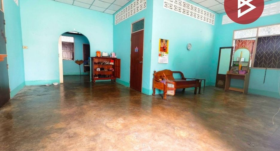 For sale 3 bedrooms house in Krathum Baen, Samut Sakhon