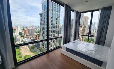 À louer 3 chambres condo à Pathum Wan, Bangkok