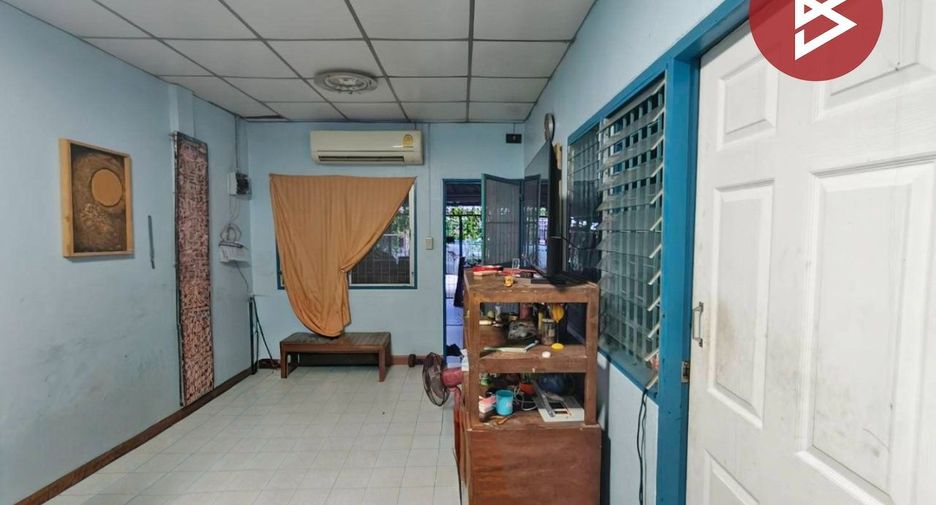 For sale 2 bedrooms townhouse in Mueang Chachoengsao, Chachoengsao